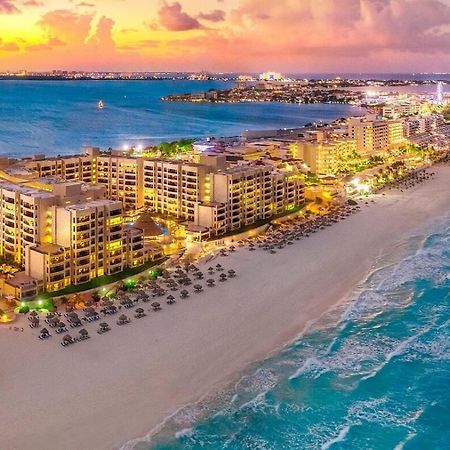 Oceanfront Condo Bm By Andiani Cancún Extérieur photo