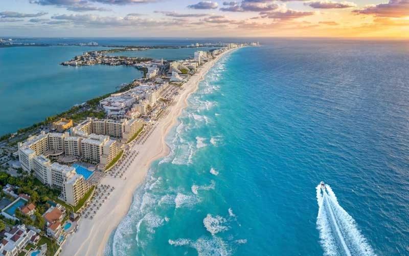 Oceanfront Condo Bm By Andiani Cancún Extérieur photo